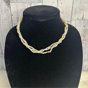 FRESH WATER PEARL triple necklace  in natural white/ beige